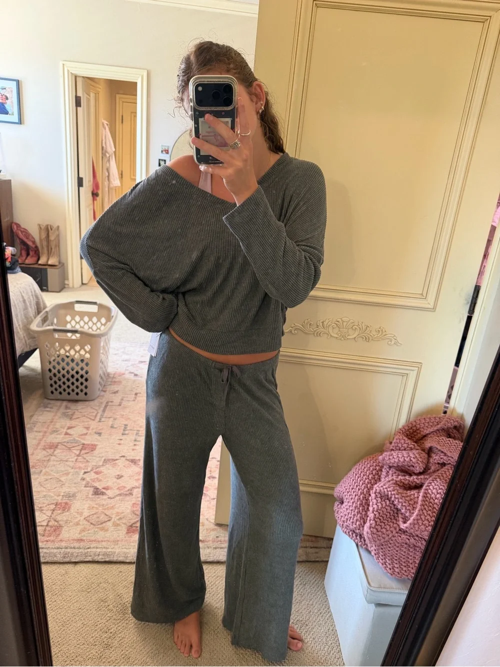Cozy Ribbed Two-Piece Lounge Set — charcoal Gray